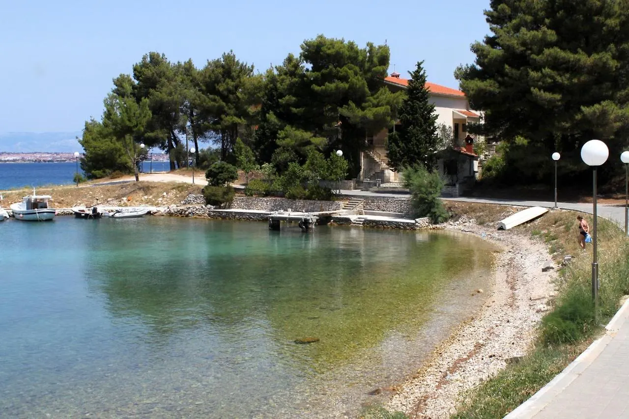 Apartments By The Sea Cove Mala Lamjana, Ugljan - 21182 Kali Croatia