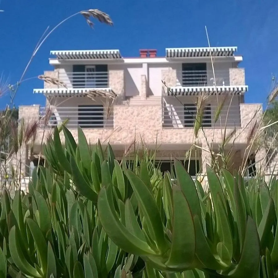 Apartments By The Sea Cove Mala Lamjana, Ugljan - 21182 Kali Croatia